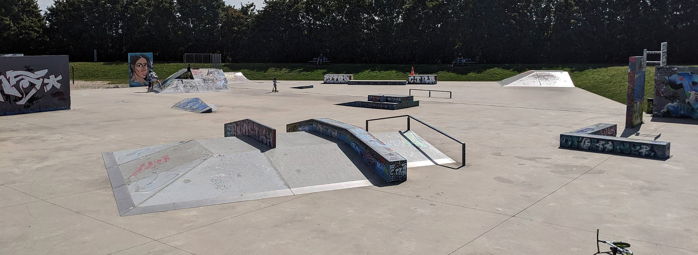 Blue Beach Valenton Skate Spot
