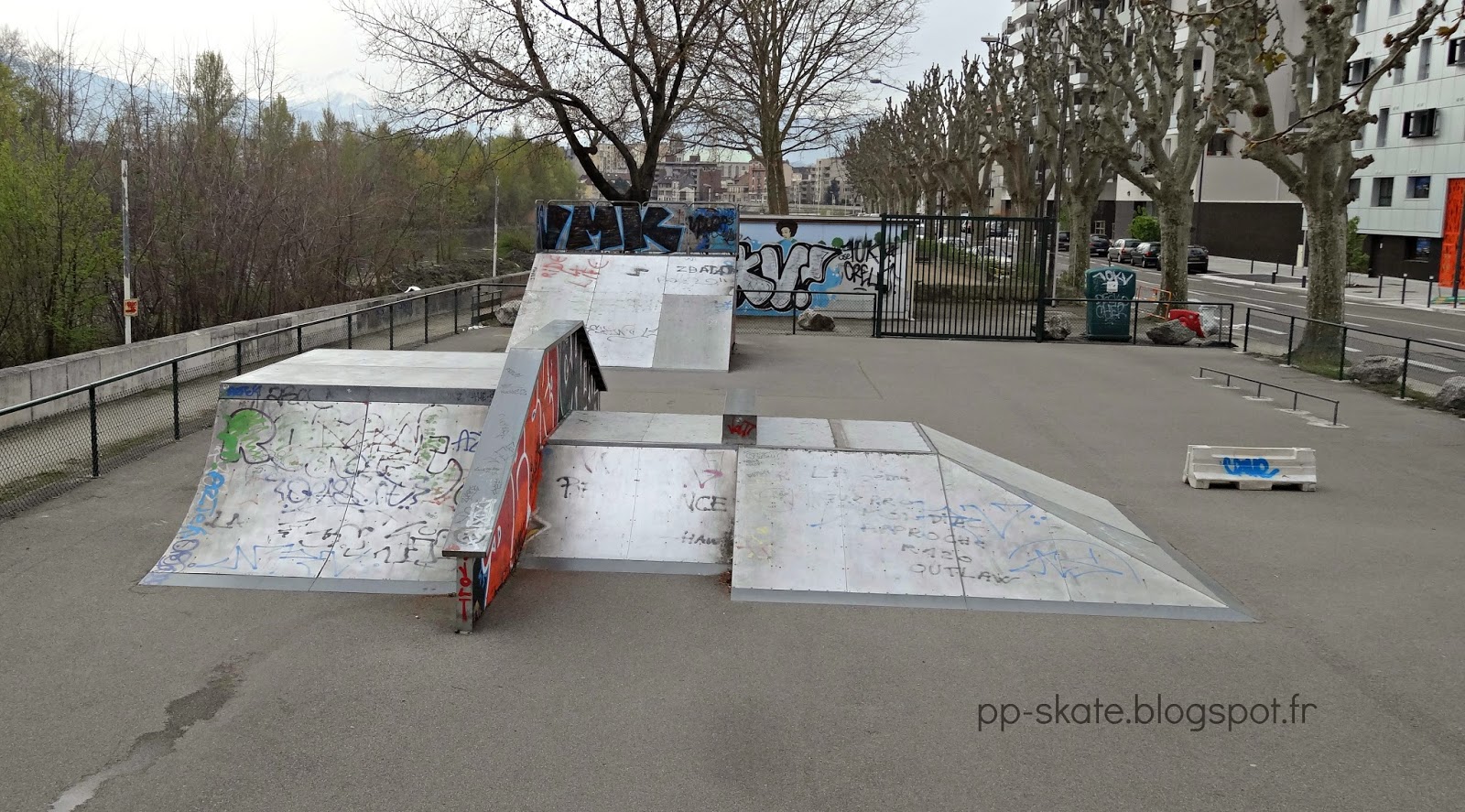 L' Esplanade Grenoble Skate Spot