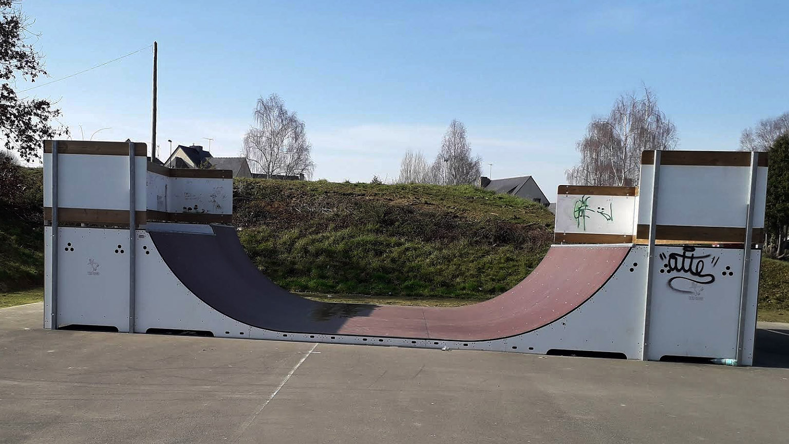Plan d'eau Lamballe Armor Skate Spot