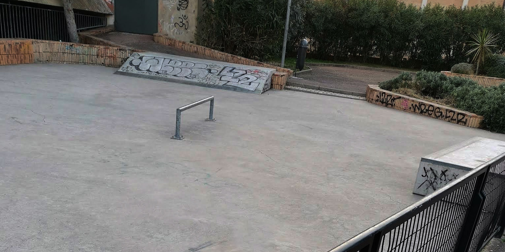 Les Lices Arles Skate Spot