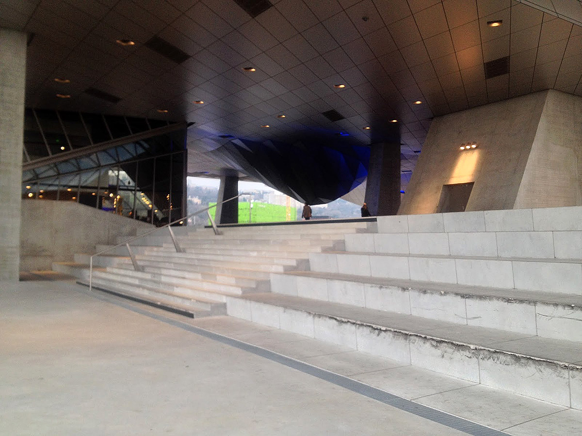 Musée des Confluences Lyon Skate Spot