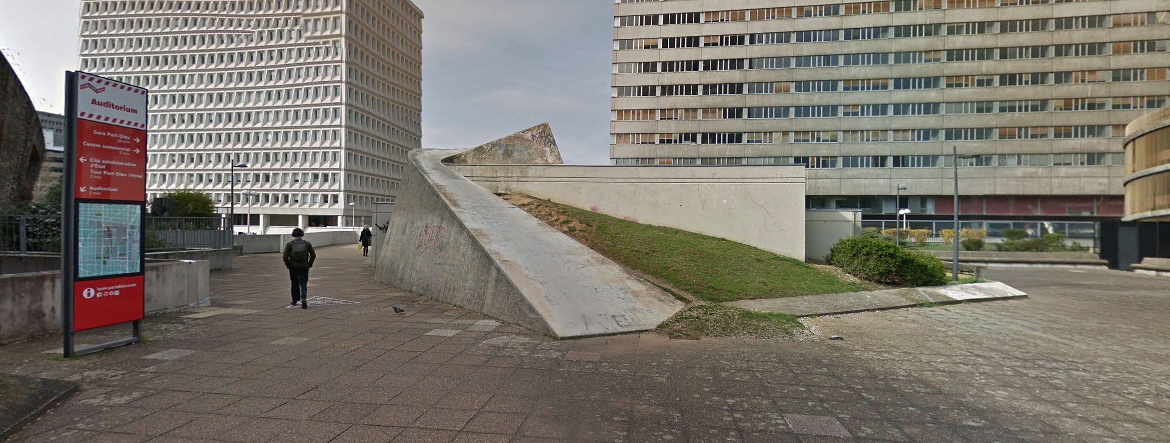 Auditorium Lyon Skate Spot