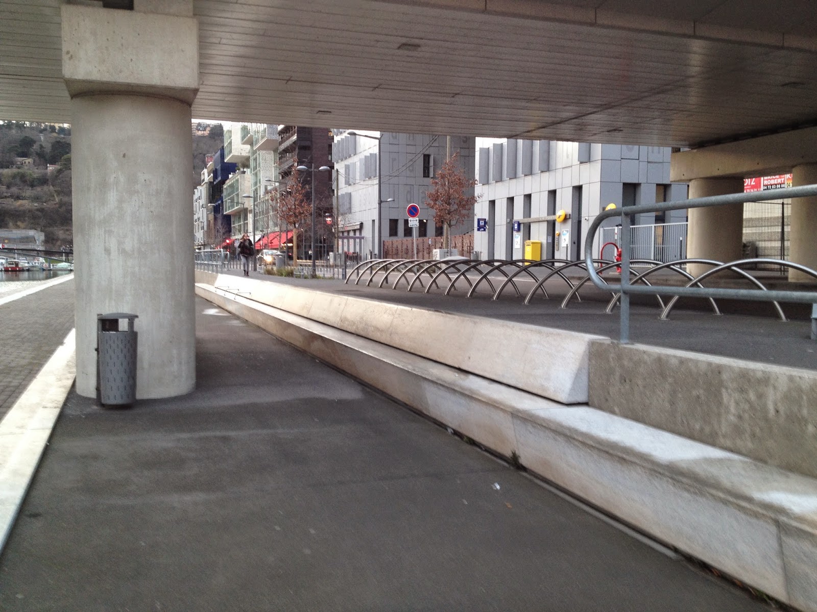 Plan d'eau Lyon Skate Spot