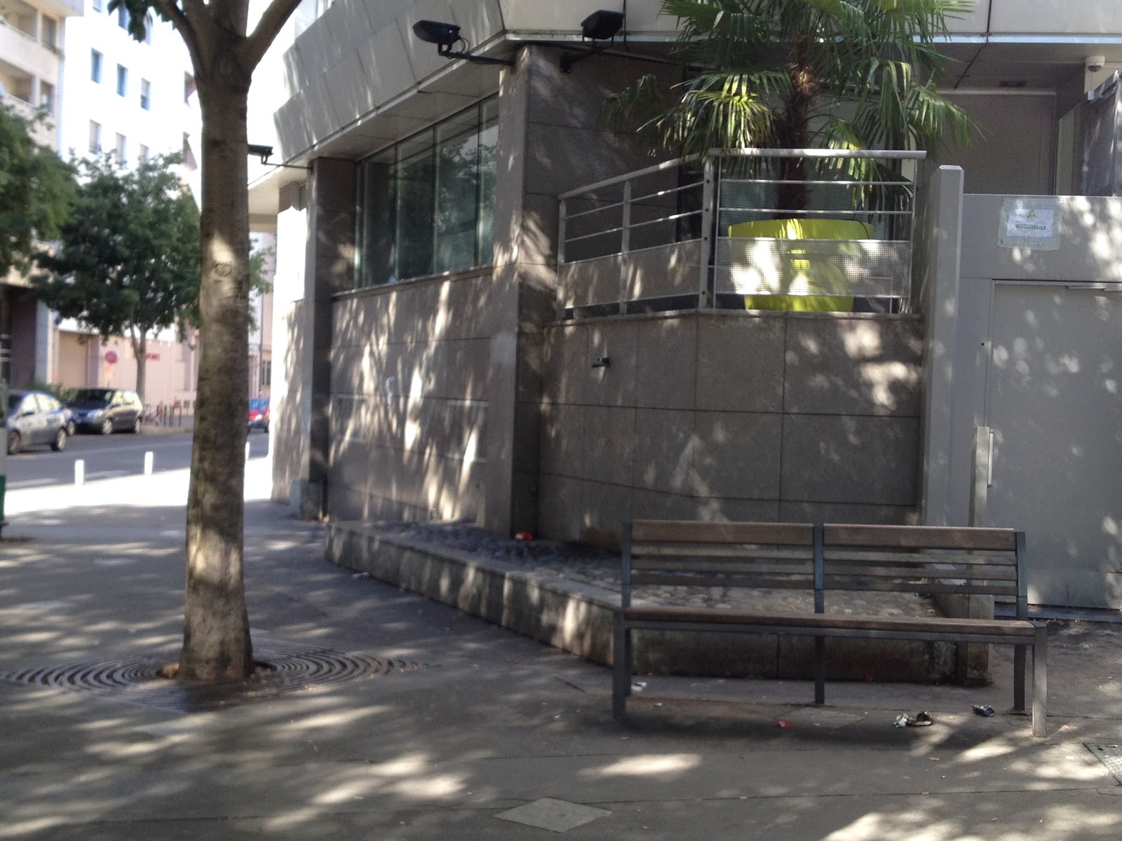 Place Charles Hernu Villeurbanne Skate Spot