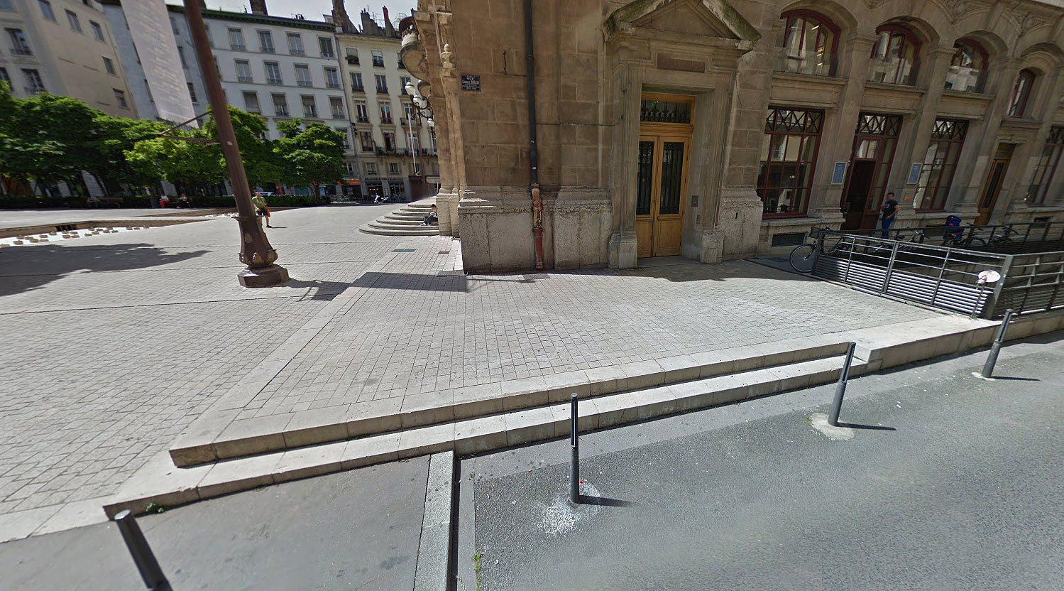 Théâtre Les Célestins Lyon Skate Spot