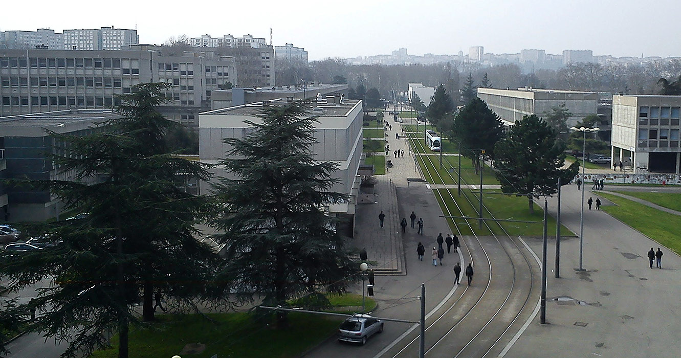 Fac Bât Daubié Villeurbanne Skate Spot
