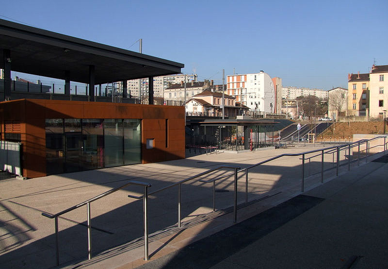 Oullins Gare Est Oullins Skate Spot