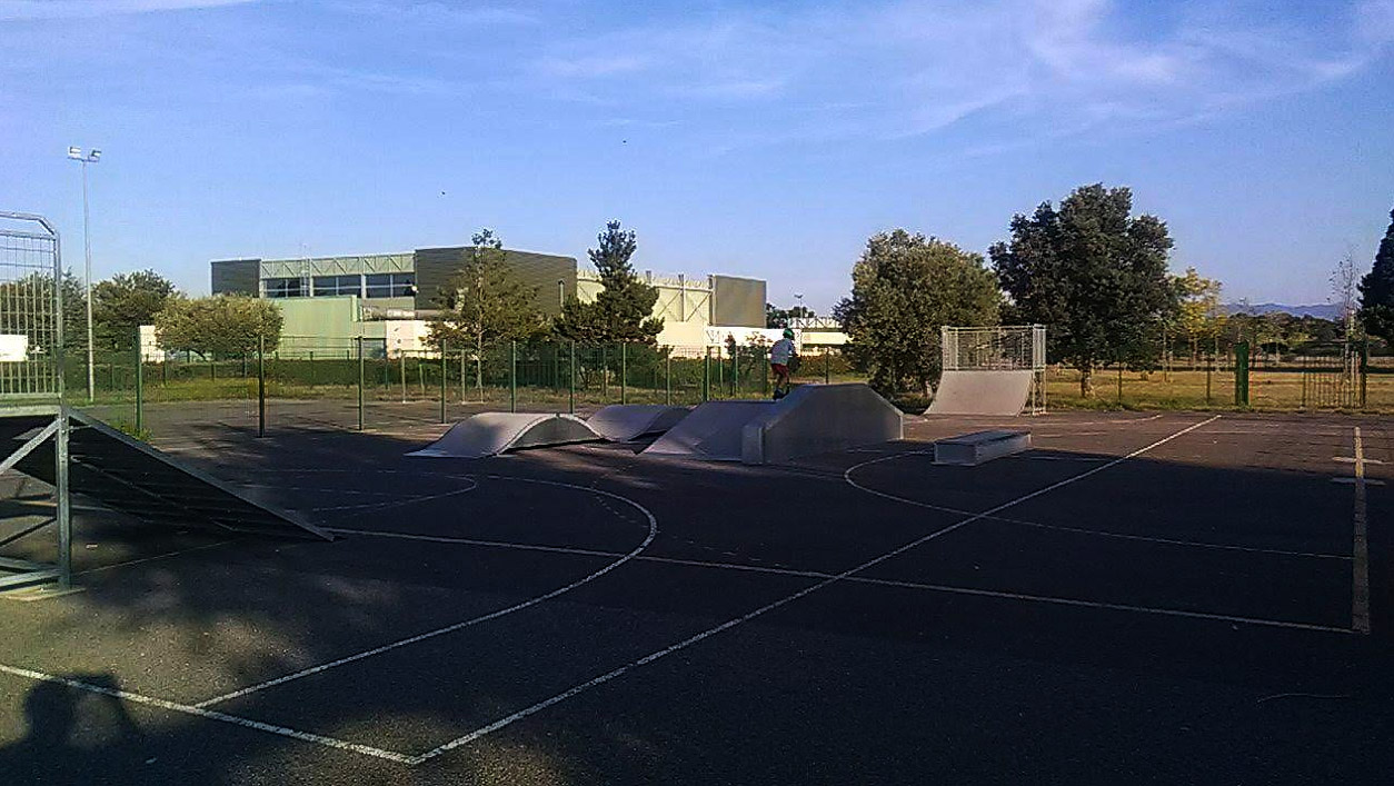 Espace Louis Blad Pézilla la Rivière Skate Spot