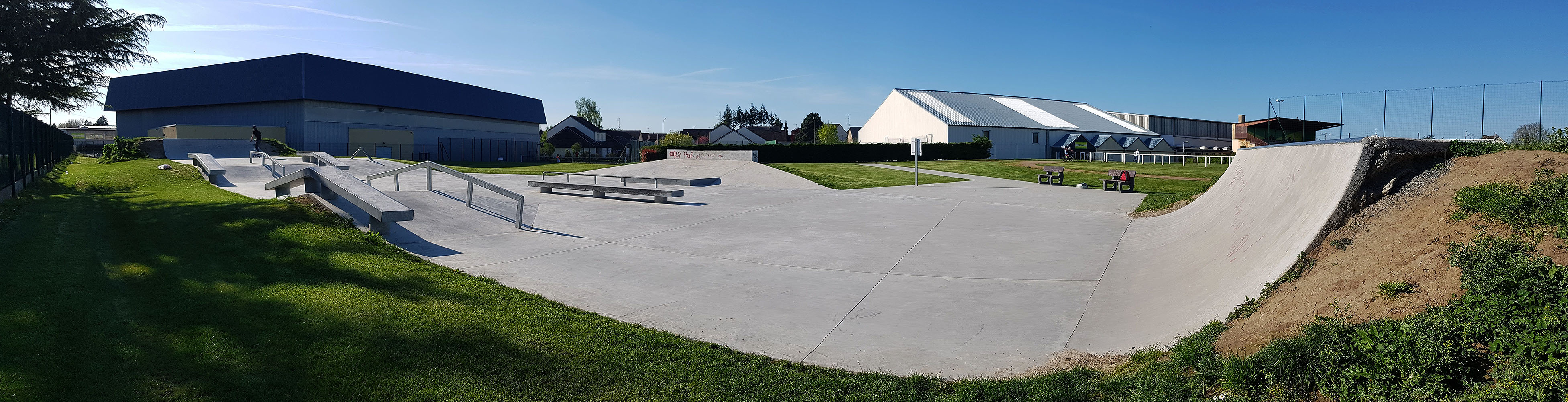Complexe Sportif Troarn Skate Spot