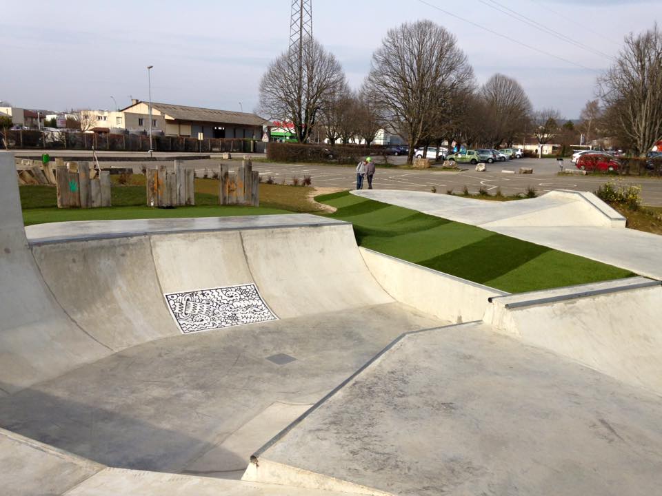 Parc des Sports Ambérieu en Bugey Skate Spot