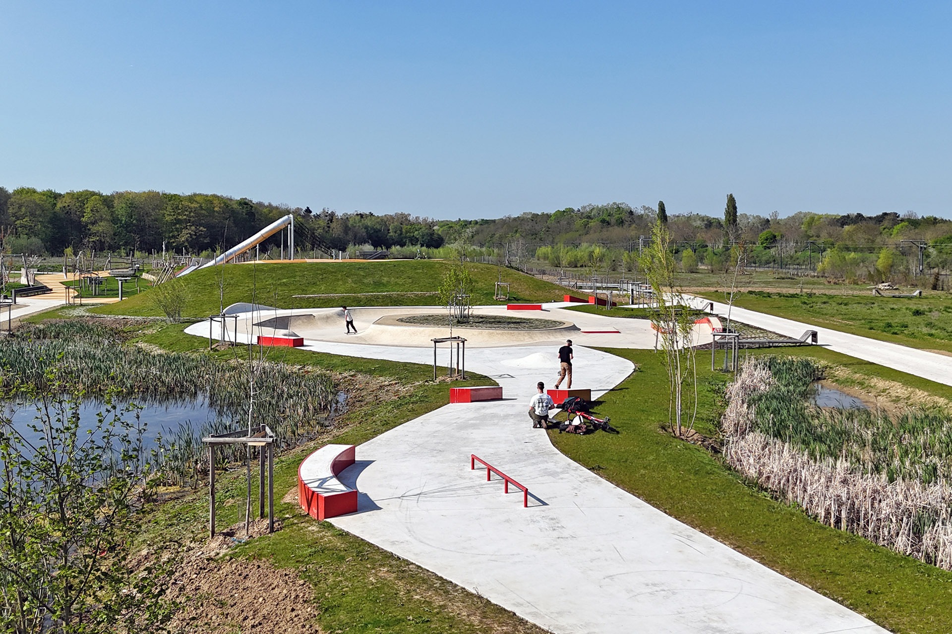 Parc Georges Valbon La Courneuve Skate Spot