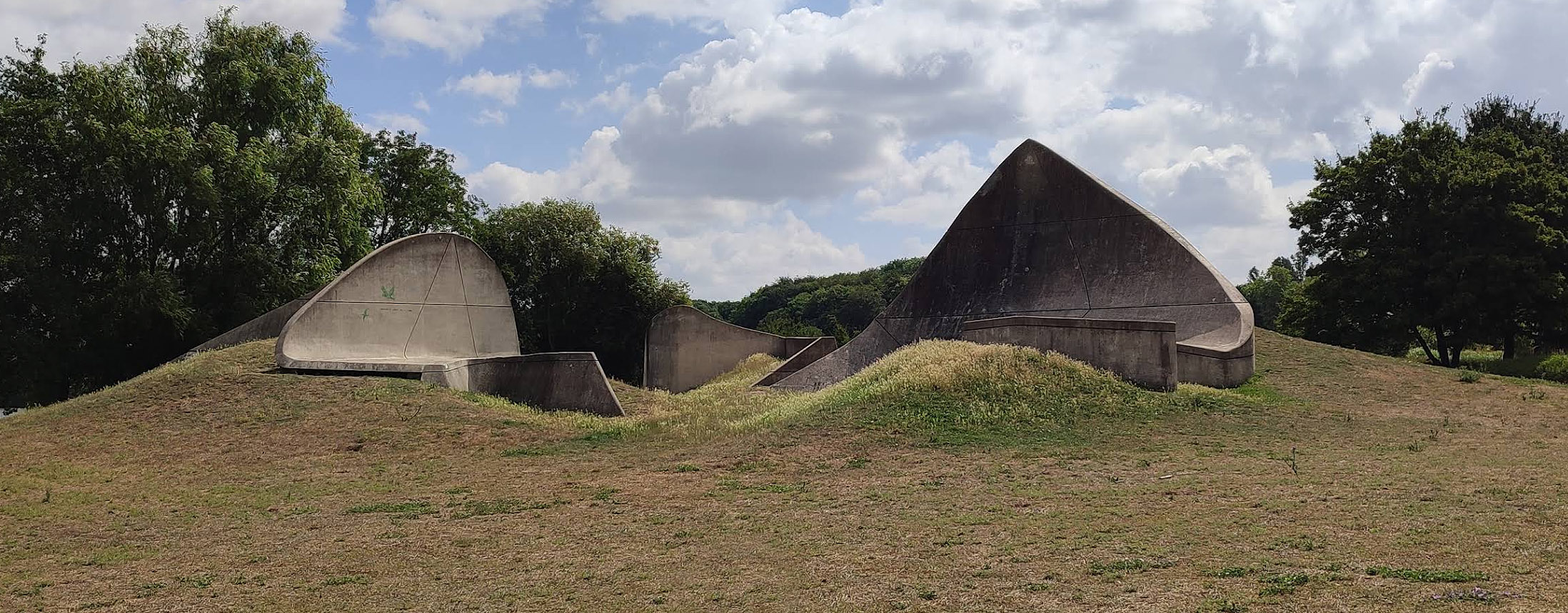 Le Grand Lac La Courneuve Skate Spot