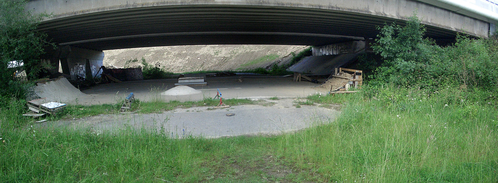 Bellevue Do It Yourself Ste Luce sur Loire Skate Spot 4/5