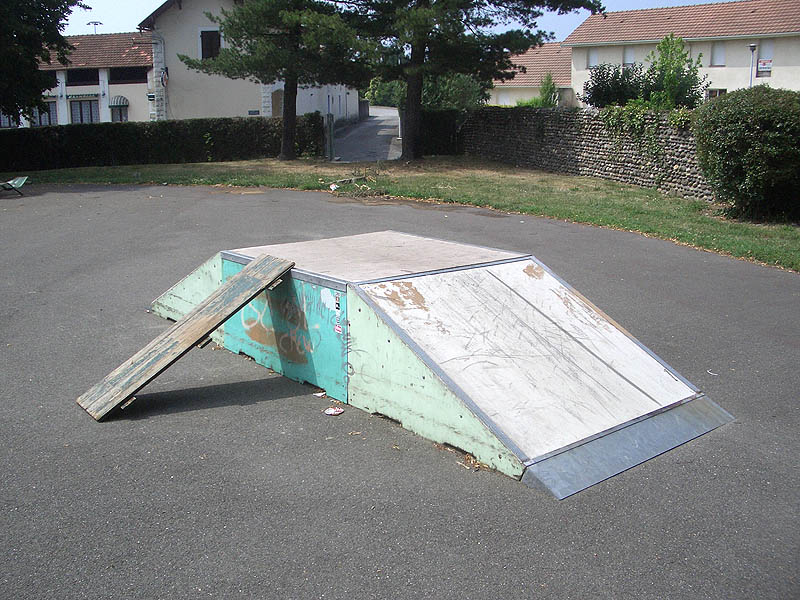 Artix Skatepark Artix Skate Spot 1/5