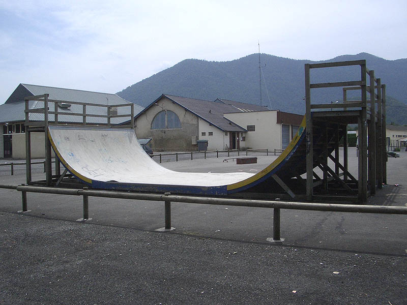 Espalungue Skatepark Arudy Skate Spot 1/5