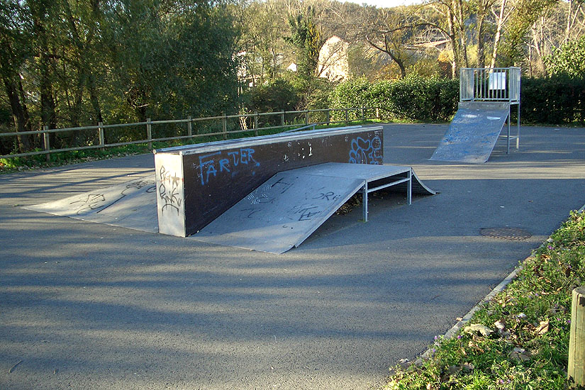 Parc Pierre Rabhi Skatepark Bédarieux Skate Spot 1/5