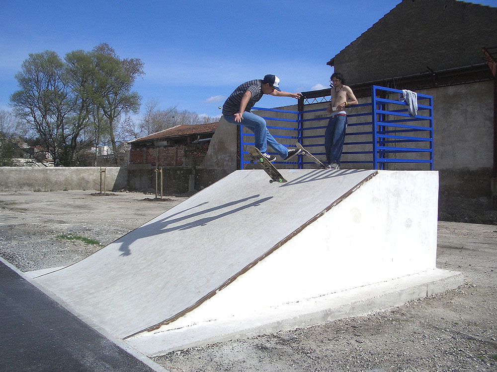 Pont Georges Fontès Skatepark Béziers Skate Spot 3/5