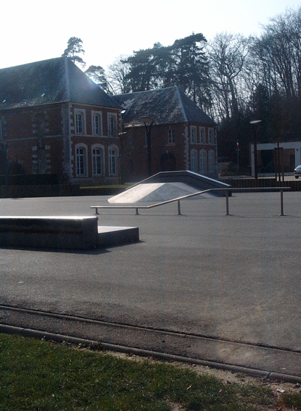 Le Val aux Grès Skatepark Bolbec Skate Spot 1/5