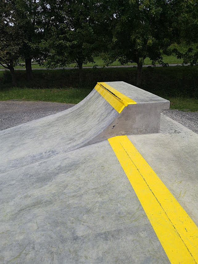 Le Lagoin Skatepark Assat Skate Spot 3/5