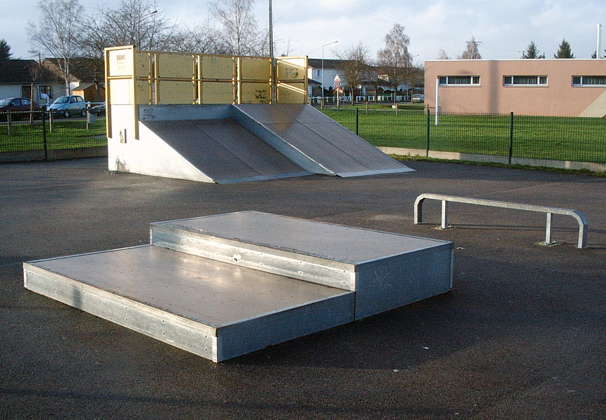 Bosc Roger Skatepark Bosroumois Skate Spot 2/5