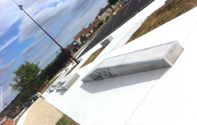Aimé Césaire Spot Street Clisson Skate Spot 3/5
