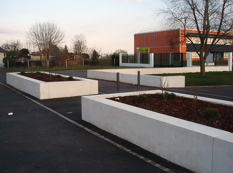 Collège Conches Spot Street Conches en Ouche Skate Spot 2/5