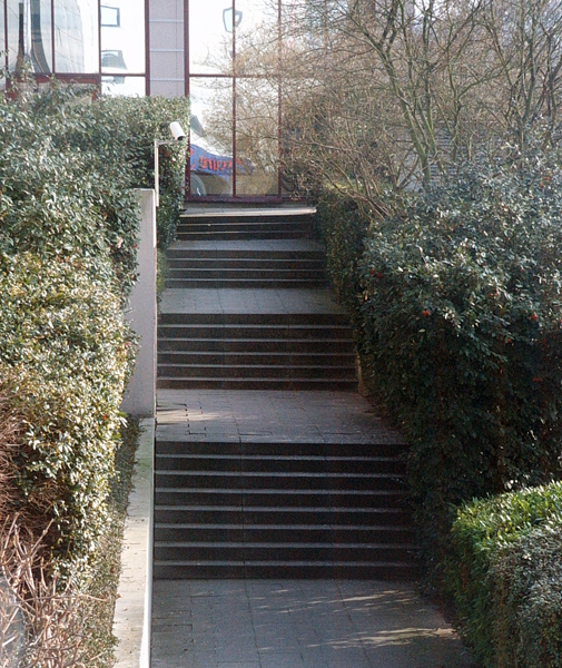 Le Cadran Spot Street Évreux Skate Spot 3/5