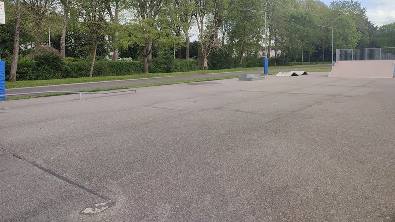 Jean Bouin Skatepark Évreux Skate Spot 2/5