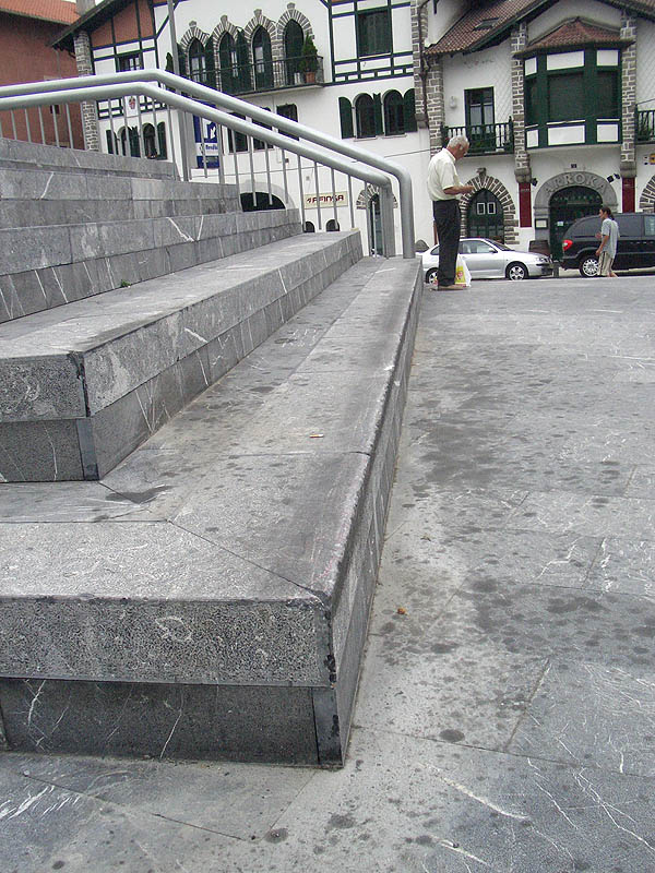 Juzgado Plaza Irun Skate Spot 5/5