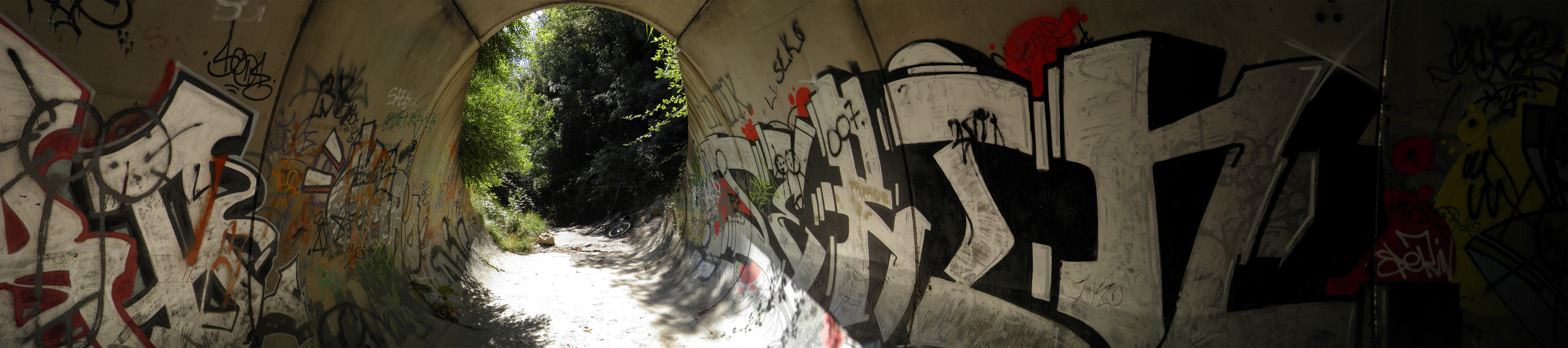 The Tube Do It Yourself Juvignac Skate Spot 4/5