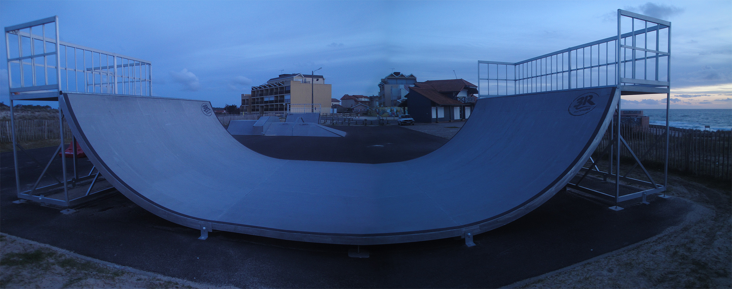 Surf Club Skatepark Lacanau Skate Spot 2/5