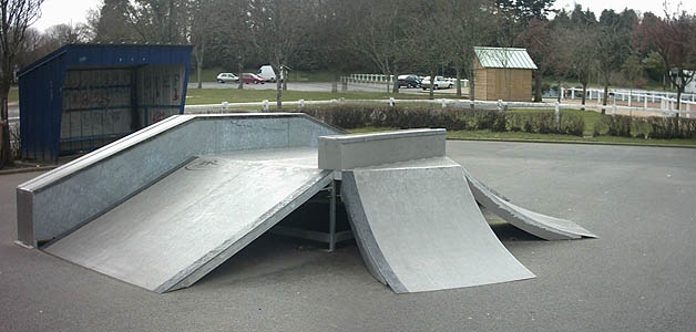 Tiez Névez Skatepark Landivisiau Skate Spot 2/5