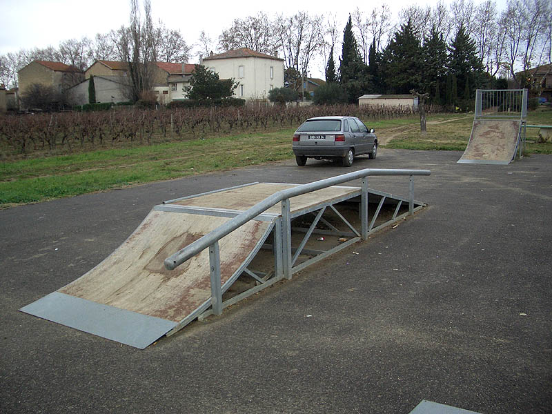 Stade Skatepark Lieuran lès Béziers Skate Spot 1/5