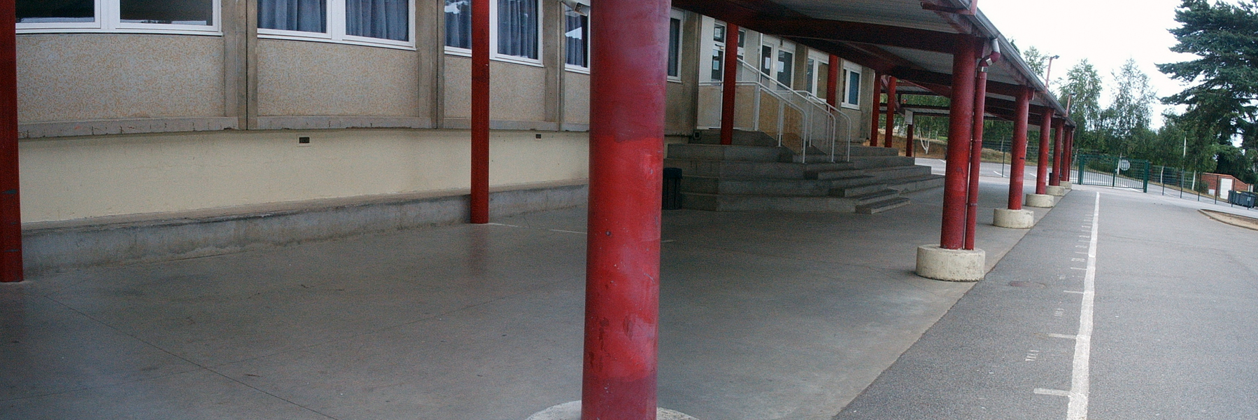 Collège les Fougères Indoor Louviers Skate Spot 3/5