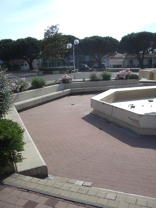 Place Félix Spot Street Mimizan Skate Spot 3/5