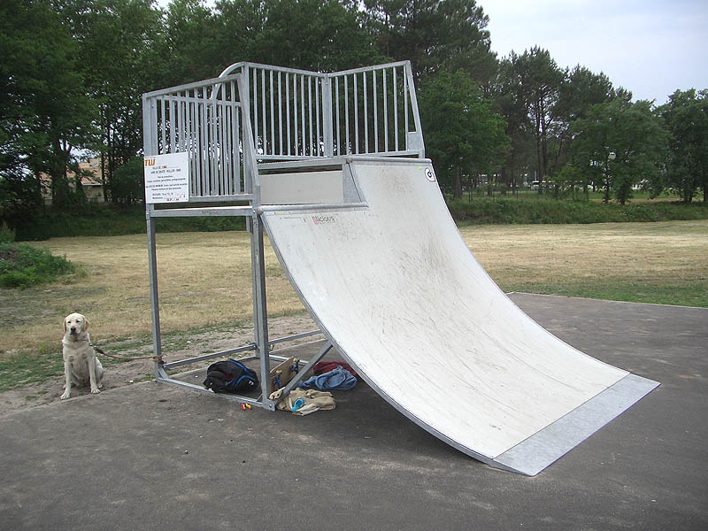 La Piscine Skatepark Mimizan Skate Spot 2/5