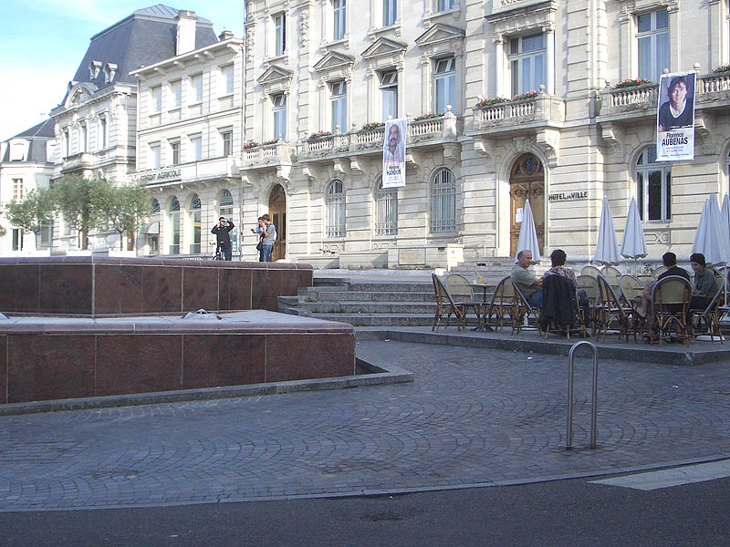 La Mairie Spot Street Mont de Marsan Skate Spot 4/5
