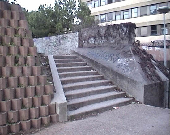 Trésor Public Spot Street Montpellier Skate Spot 3/5