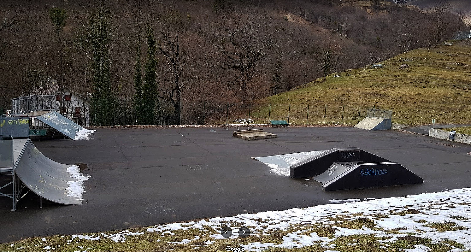Les Glères Skatepark Cauterets Skate Spot 2/5