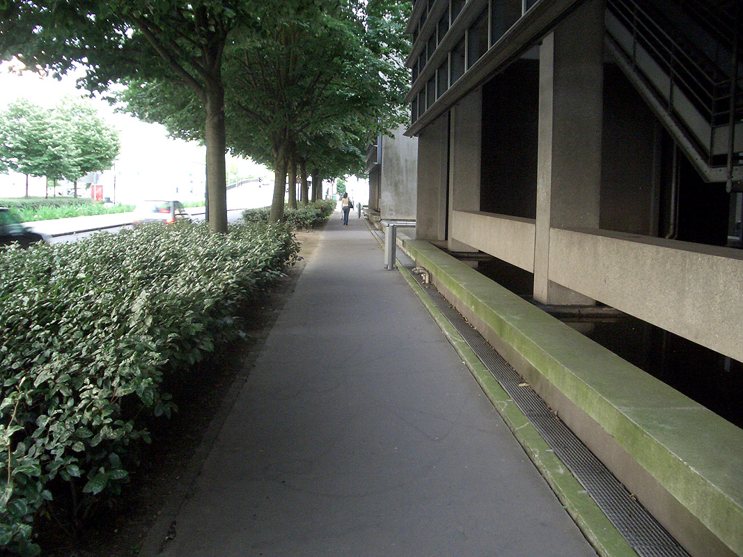 Crédit Mutuel Spot Street Nantes Skate Spot 2/5