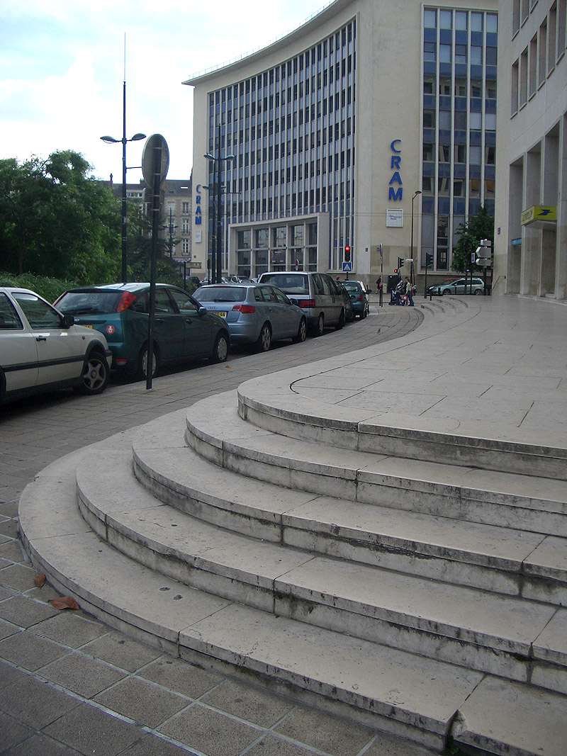 Cram Spot Street Nantes Skate Spot 4/5