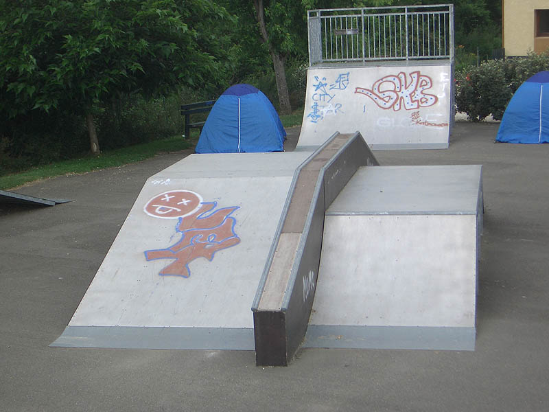 Parking Skatepark Nousse Skate Spot 1/5