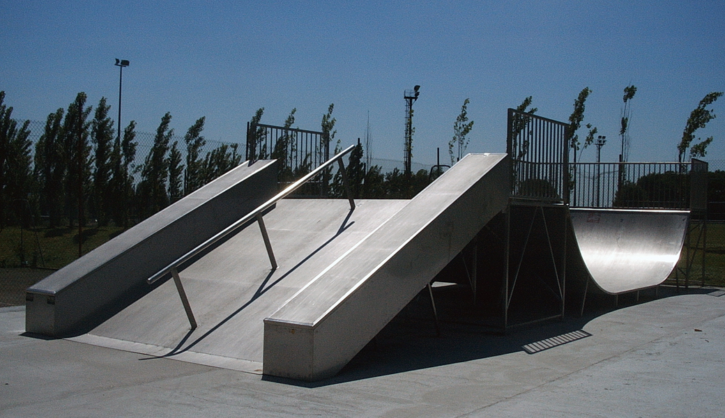 Stade Marcel Billard Skatepark Oissel Skate Spot 3/5
