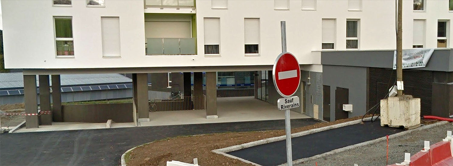 Spar Spot Street Orvault Skate Spot 2/5