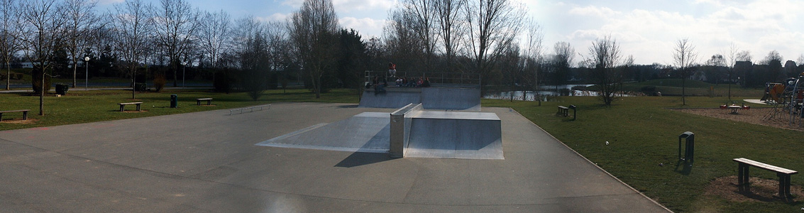 Parc Mekenheim Skatepark Le Mée sur Seine Skate Spot 2/5