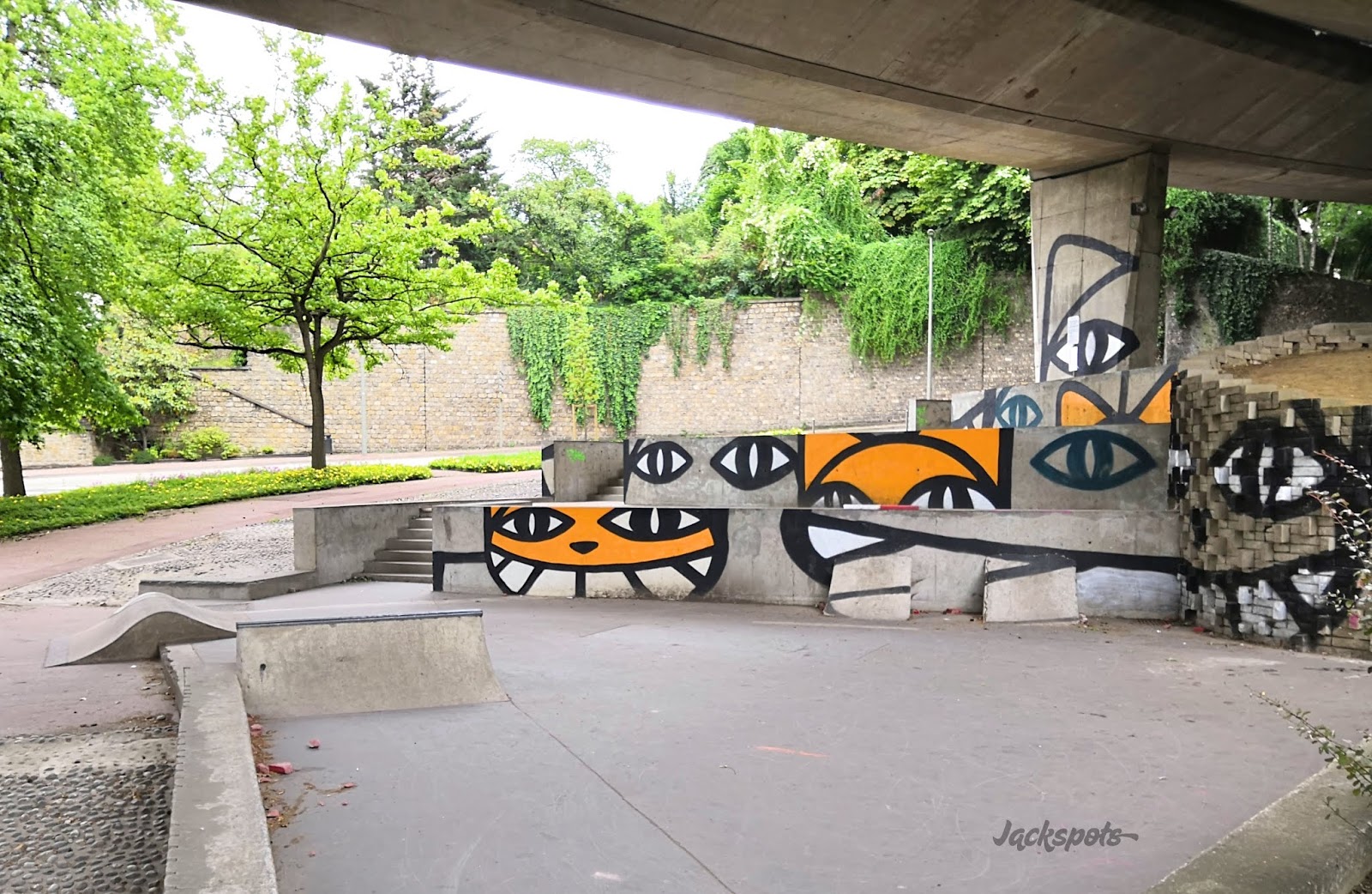 N 118 Skatepark Sèvres Skate Spot 5/5