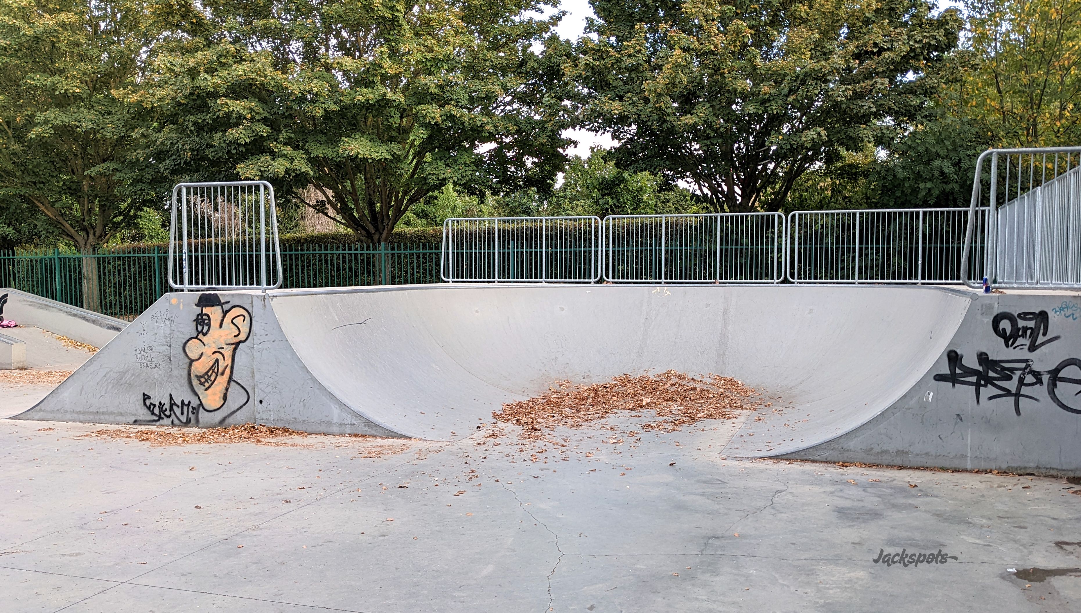 Le Mont Valérien Skatepark Suresnes Skate Spot 2/5