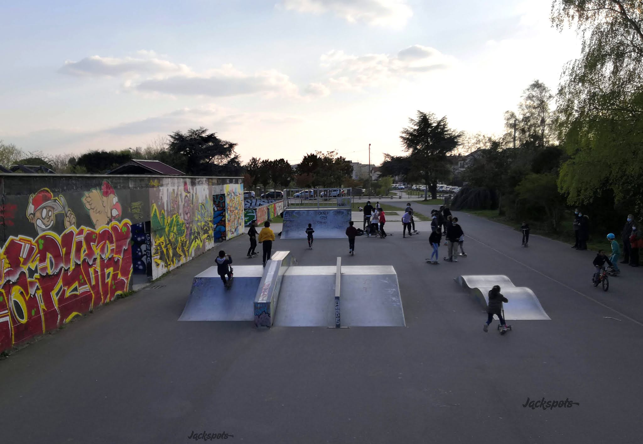 Parc de Lilla Skatepark Vitry sur Seine Skate Spot 2/5