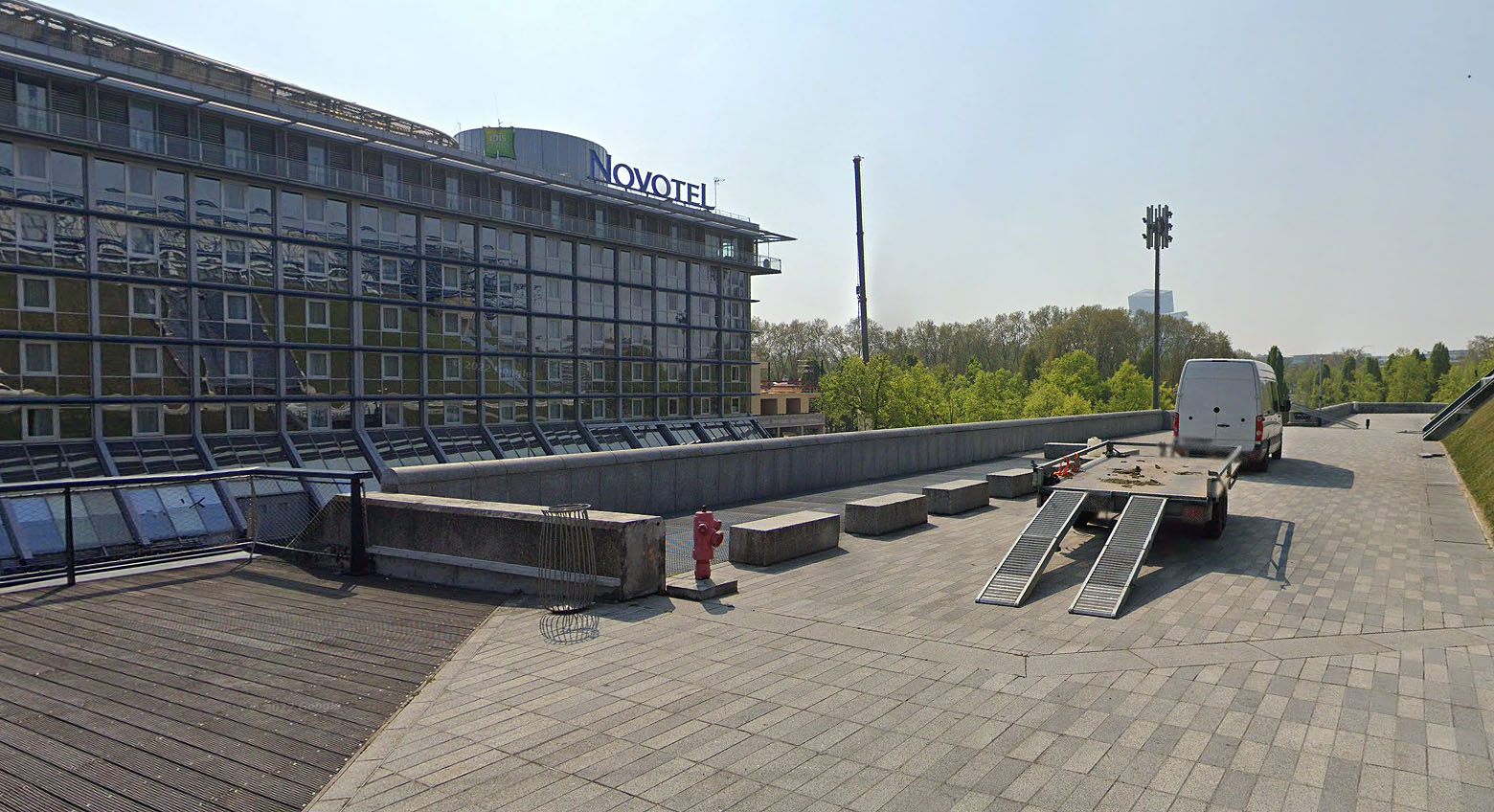 Bercy Esplanade Spot Street Paris Skate Spot 3/5