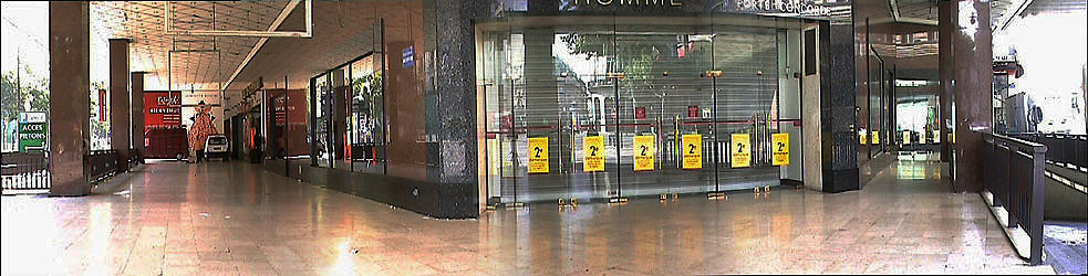 Galeries Lafayette Spot Street Paris Skate Spot 2/5